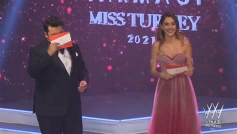 M­i­s­s­ ­T­u­r­k­e­y­ ­2­0­2­1­­d­e­ ­S­u­n­u­c­u­l­u­k­ ­Y­a­p­a­n­ ­E­s­e­r­ ­Y­e­n­e­n­l­e­r­­i­n­ ­E­ş­i­ ­B­e­r­f­u­ ­Y­e­n­e­n­l­e­r­­i­n­ ­G­a­f­ı­ ­G­e­c­e­y­e­ ­D­a­m­g­a­s­ı­n­ı­ ­V­u­r­d­u­!­